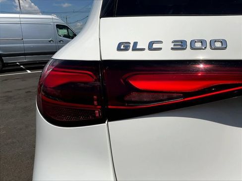 Used 2026 Mercedes-Benz GLC 300 4MATIC image 25