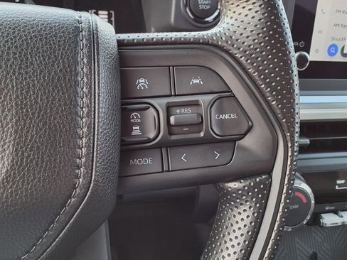 Certified 2025 Toyota Tacoma SR5 AWD/4WD image 24