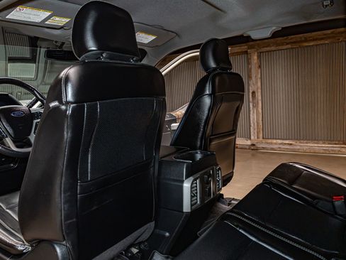 Used 2017 Ford F350 Lariat image 18