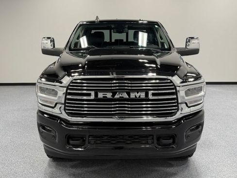 Used 2024 RAM 2500 Laramie AWD/4WD image 3