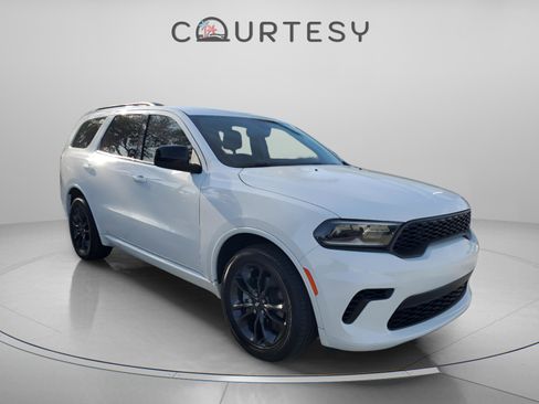 Certified 2025 Dodge Durango GT w/ Blacktop Package image 4