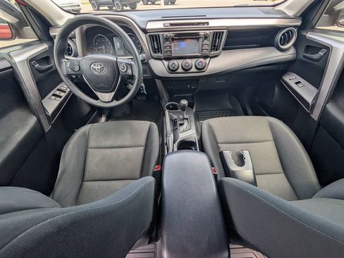 Used 2017 Toyota RAV4 LE FWD image 21