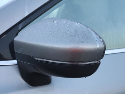 New 2025 Nissan Pathfinder SV w/ SV Premium Package image 4