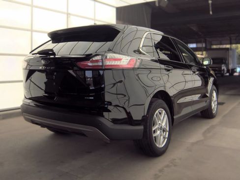 Used 2024 Ford Edge SEL w/ Convenience Package AWD/4WD image 5