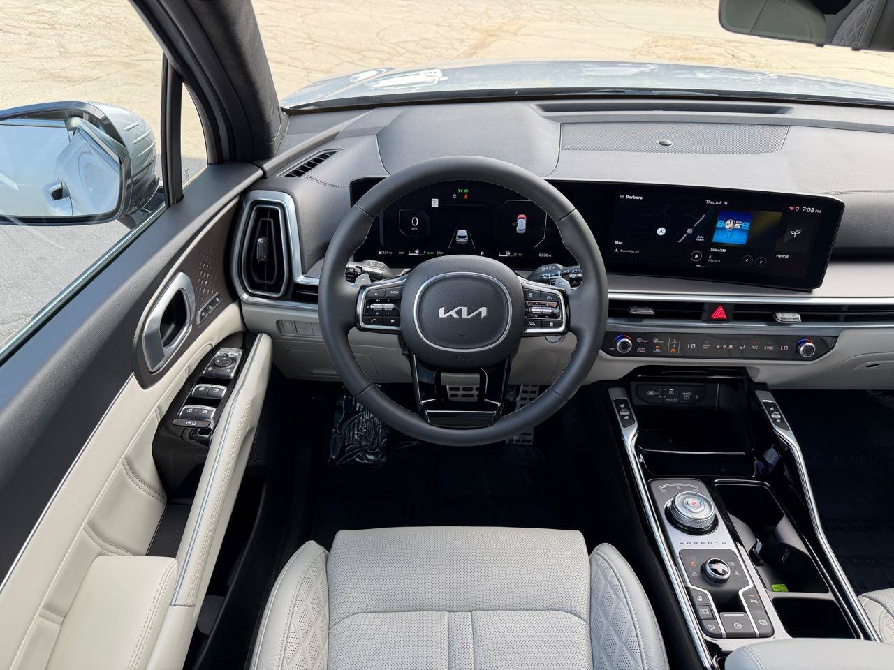 Used 2025 Kia Sorento SX Prestige AWD/4WD image 3