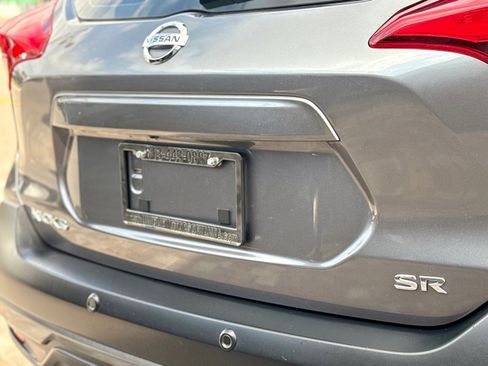 Used 2020 Nissan Kicks SR w/ SR Premium Package image 11