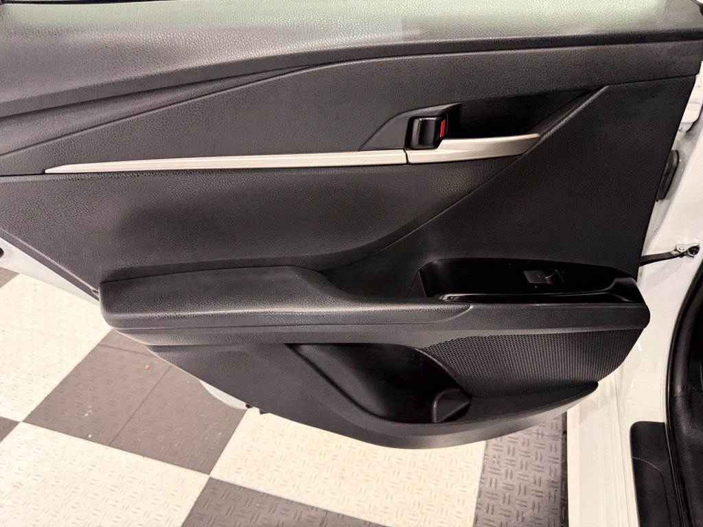 Used 2025 Toyota Camry LE FWD image 18