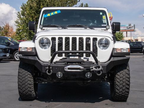 Used 2022 Jeep Gladiator Sport image 2