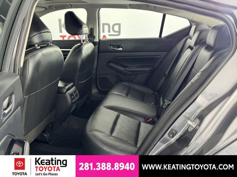 Used 2025 Nissan Altima 2.5 SL FWD image 15