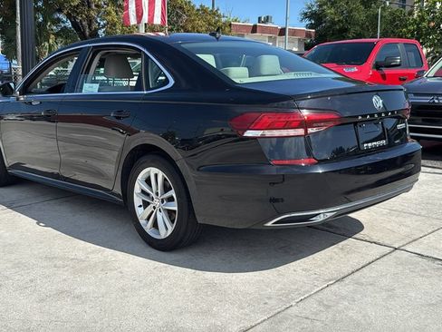 Used 2020 Volkswagen Passat 2.0T SE w/ Sunroof Package FWD image 12