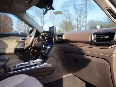 Used 2021 Ford Explorer Platinum w/ Equipment Group 601A image 42