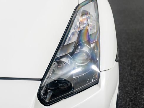 Used 2009 Nissan GT-R Premium image 25