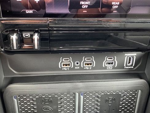 New 2026 RAM 1500 Laramie w/ Night Edition image 24