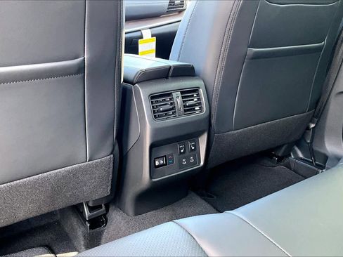 New 2026 Nissan Rogue Platinum image 20