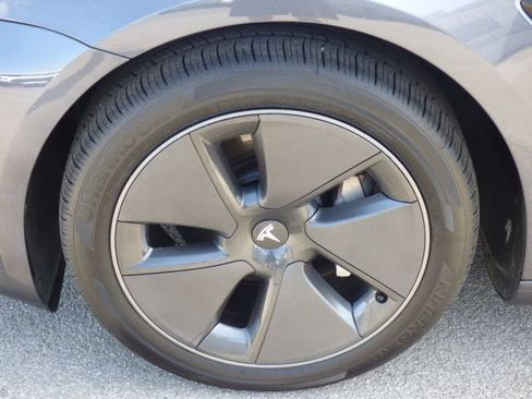 Used 2023 Tesla Model 3 Standard Range RWD image 9