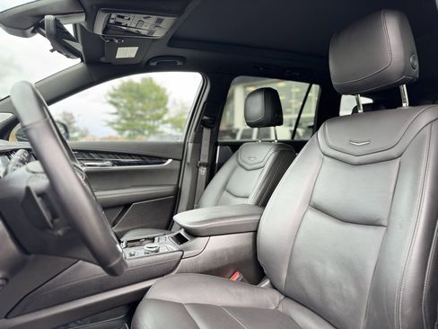 Used 2024 Cadillac XT6 Premium Luxury w/ Technology Package image 17