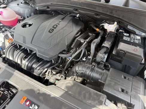 Used 2025 Kia Sportage LX image 34