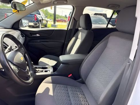Used 2023 Chevrolet Equinox LT AWD/4WD image 16