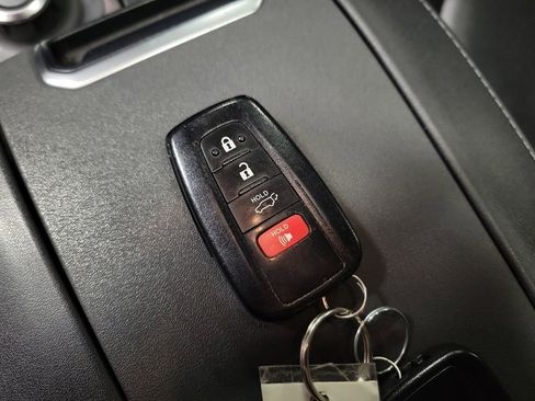Used 2020 Toyota Highlander Limited AWD/4WD image 15
