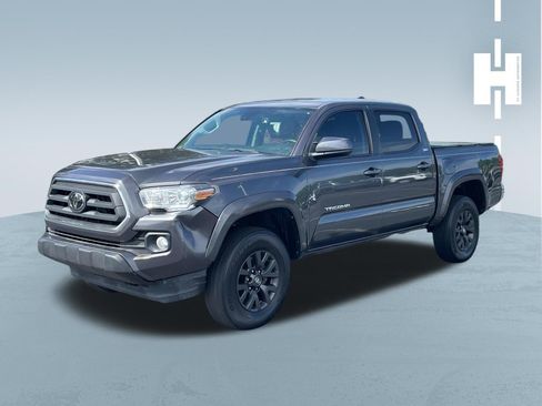 Used 2021 Toyota Tacoma SR5 RWD image 3