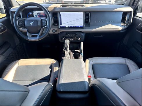 Used 2024 Ford Bronco Wildtrak image 13