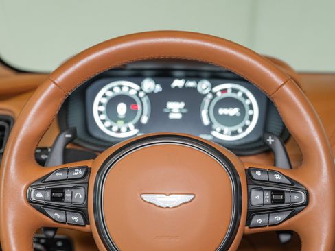 Used 2023 Aston Martin DBX 707 image 11