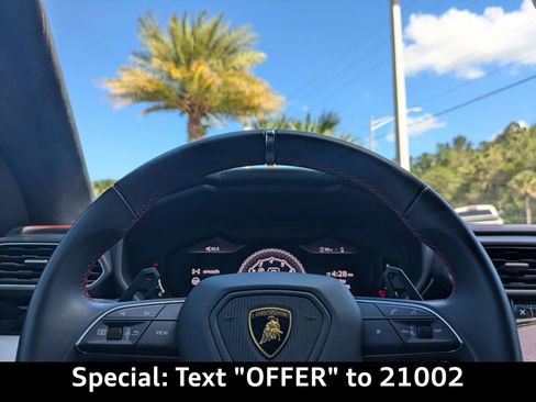 Used 2021 Lamborghini Urus AWD/4WD image 34