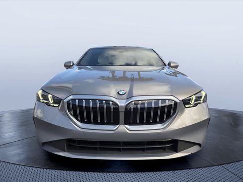 Used 2026 BMW 530i xDrive w/ Premium Package AWD/4WD image 8