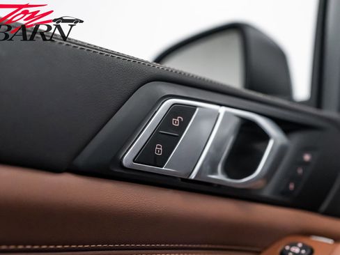 Used 2024 BMW X5 xDrive40i w/ Parking Assistance Package AWD/4WD image 22