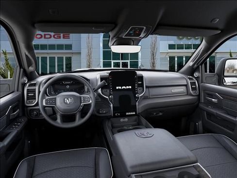 New 2026 RAM 2500 Laramie AWD/4WD image 14