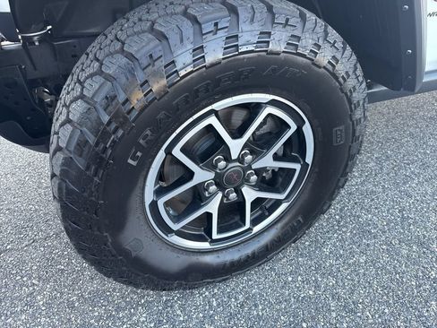 Used 2024 Jeep Wrangler Unlimited Rubicon AWD/4WD image 10