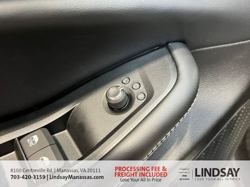 New 2025 Jeep Grand Cherokee Altitude AWD/4WD image 28