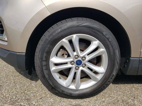 Certified 2020 Ford Edge SEL w/ Convenience Package image 28