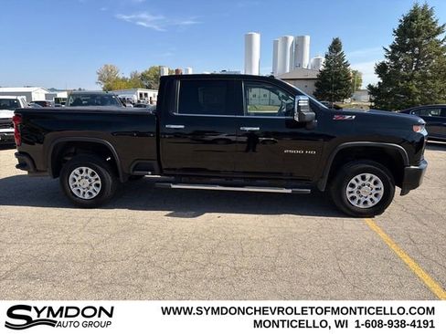 Used 2021 Chevrolet Silverado 2500 LTZ image 3