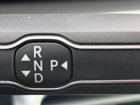 Certified 2025 Mercedes-Benz Maybach GLS 600 4MATIC image 7