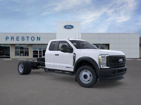 New 2026 Ford F550 4x4 SuperCab Super Duty image 14