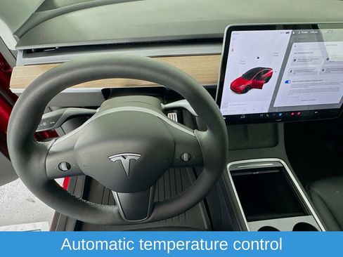 Used 2021 Tesla Model Y Performance image 12