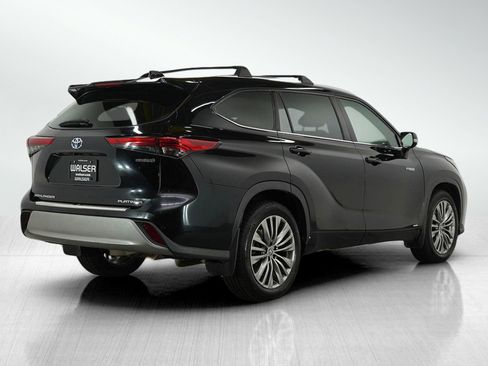 Used 2021 Toyota Highlander Platinum image 6