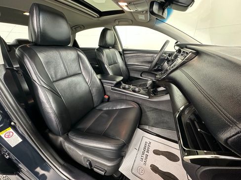 Used 2017 Toyota Avalon XLE Premium image 6