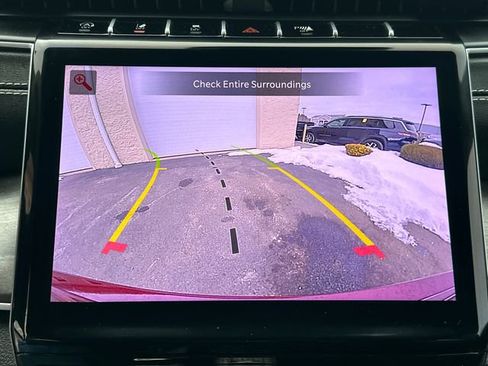 Used 2025 Jeep Grand Cherokee Limited image 32