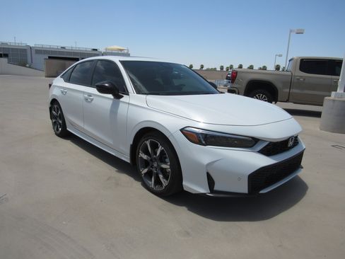Used 2026 Honda Civic Sport Touring image 2