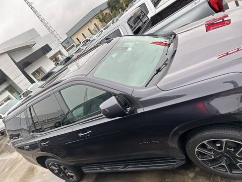 Used 2022 Chevrolet Tahoe RST w/ Sport Performance Package image 2