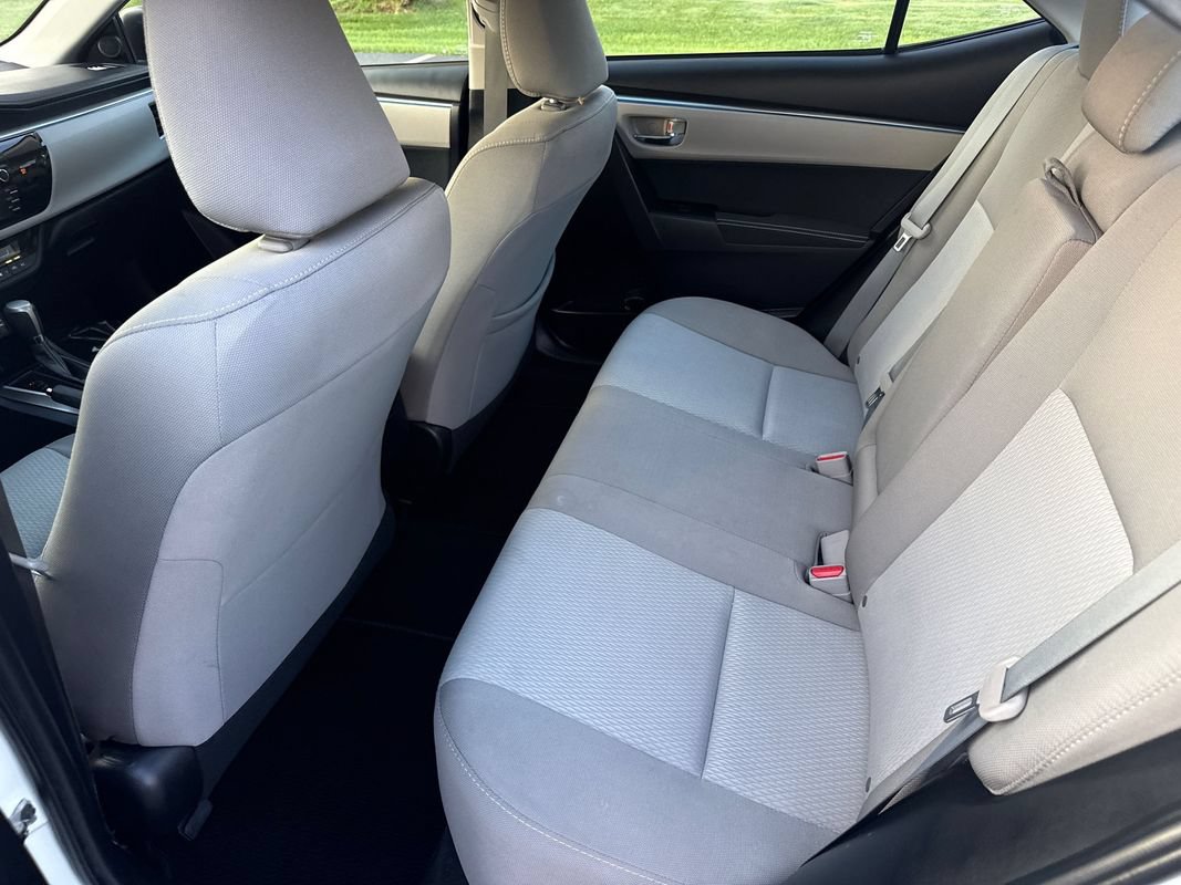Used 2016 Toyota Corolla LE FWD image 10