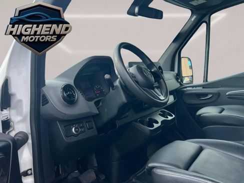 Used 2020 Mercedes-Benz Sprinter 2500 image 13