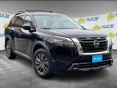 Used 2022 Nissan Pathfinder SV