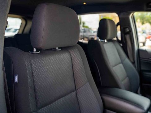Used 2021 Jeep Grand Cherokee Laredo RWD image 28