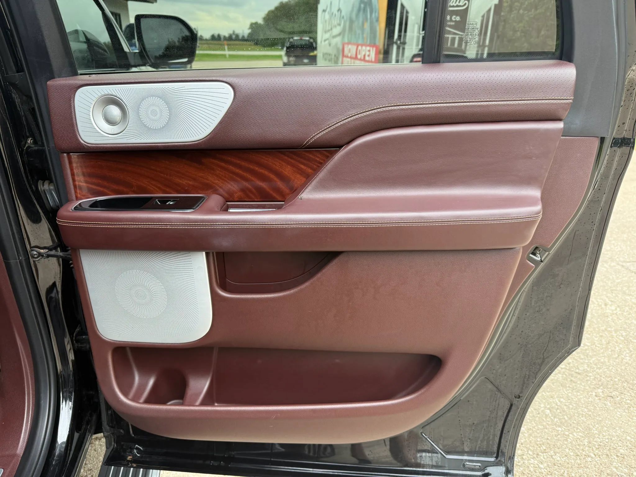Used 2018 Lincoln Navigator L Black Label AWD/4WD image 9