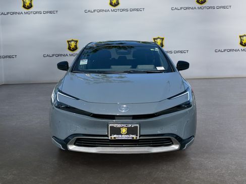 Used 2024 Toyota Prius XLE FWD image 8