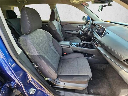 Used 2023 Nissan Rogue SV AWD/4WD image 18