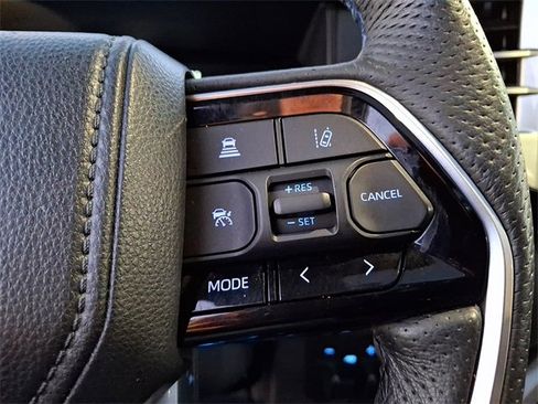 Certified 2023 Toyota Sequoia Platinum image 27